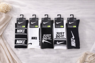 جوراب اسپرت ساقدار NIKE